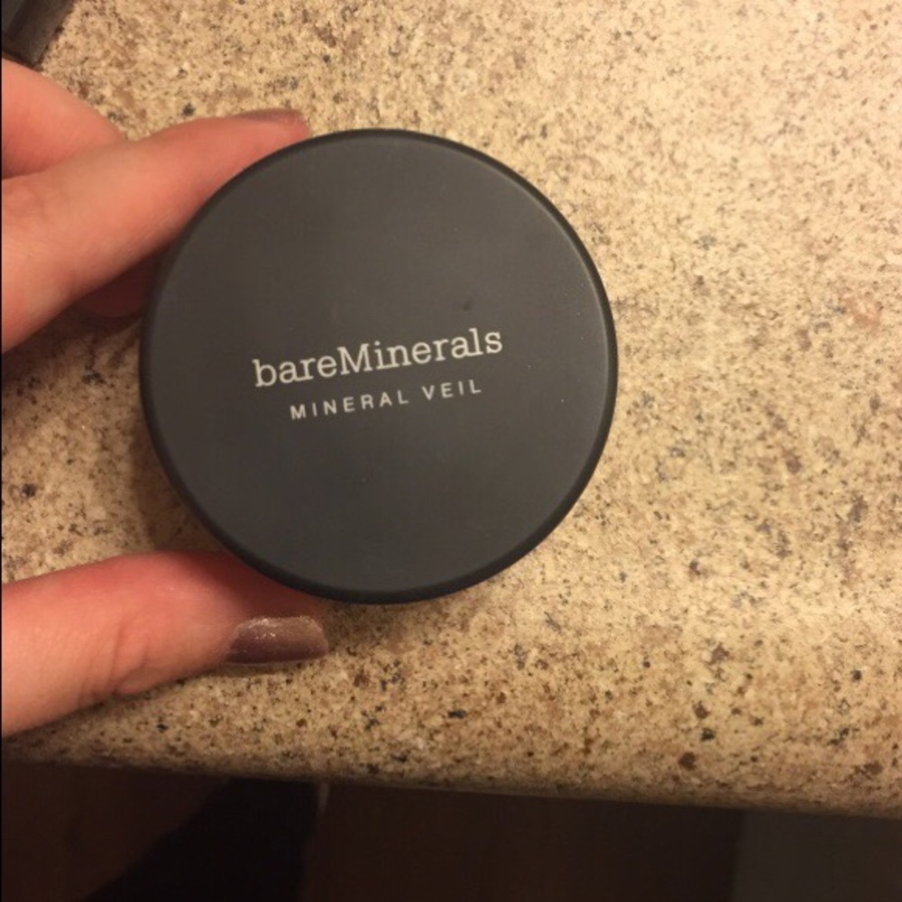 Bare minerals veil powder